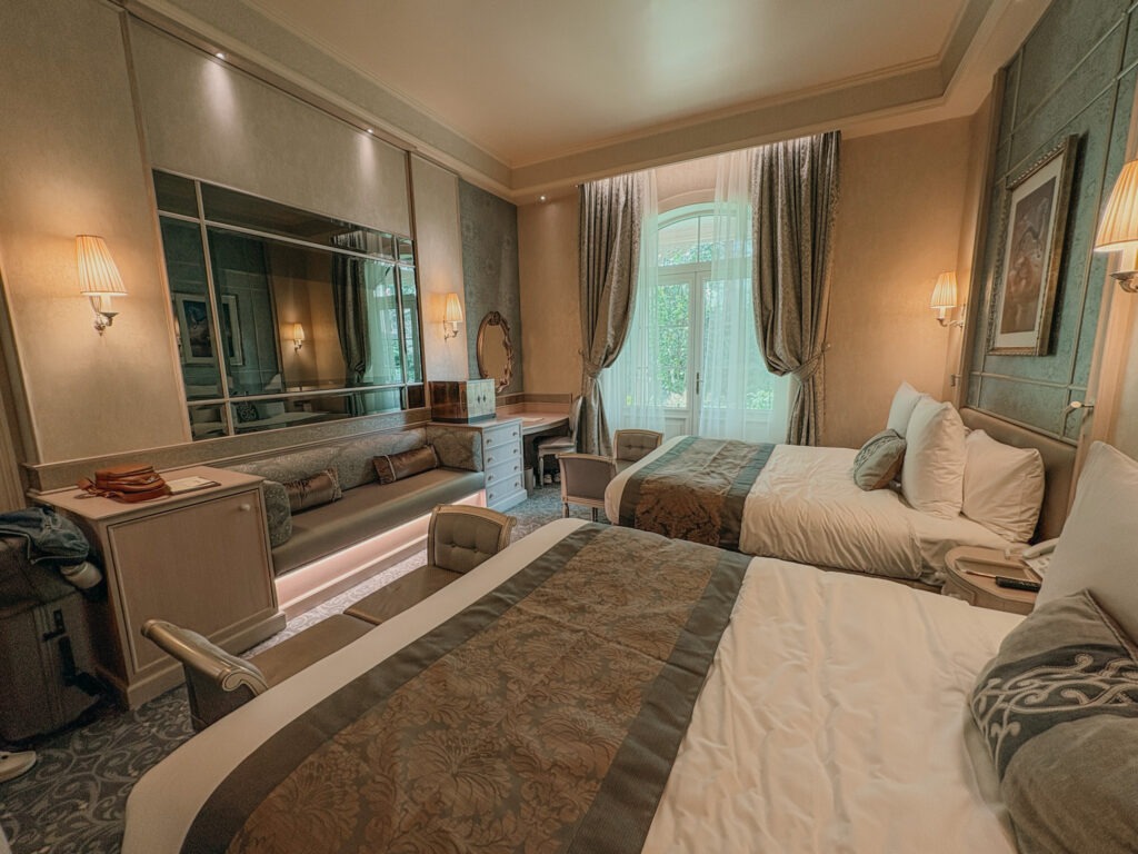 Disneyland Hotel Superior Room