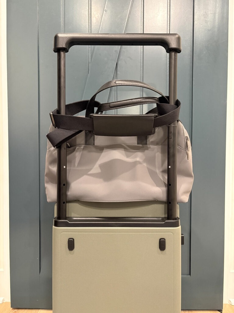 Level8 Trolley handle